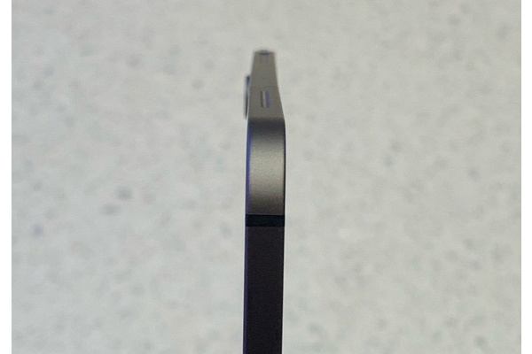 Apple assures: A bent iPad Pro is just fine