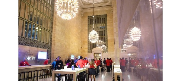 Apple Store in Grand Central opens tomorrow