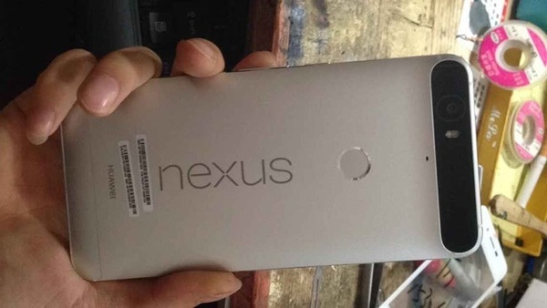 5.7-inch Huawei Nexus shows up in leaked pics