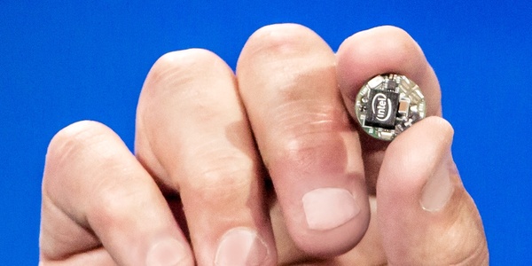 Intel esitteli Curien  valmis paketti puettaviin laitteisiin