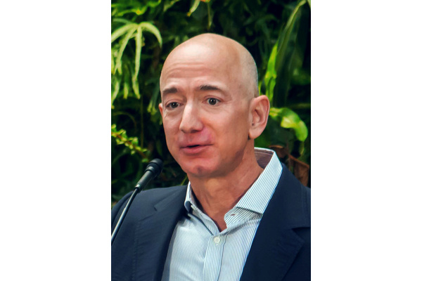 Jeff Bezos first ever to accumulate $200 billion
