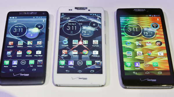 Motorola shows off revamped Razr line