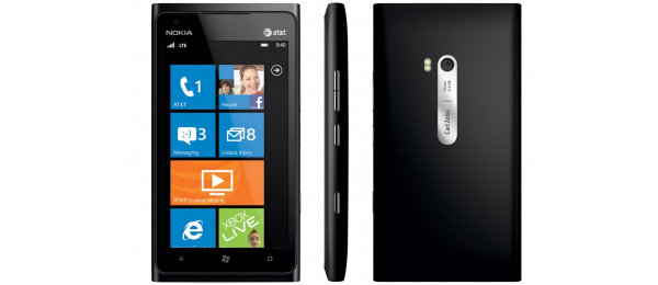 Nokia Lumia 900 myytiin loppuun AT&T:n verkkokaupassa 