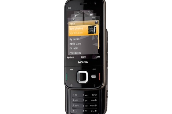 Nokian N-sarjan pelastaja N85 myyntiin Suomessa