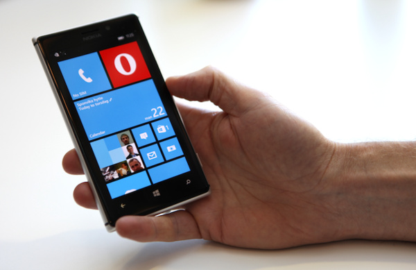 Operan Mini-selain saapui Windows Phonelle