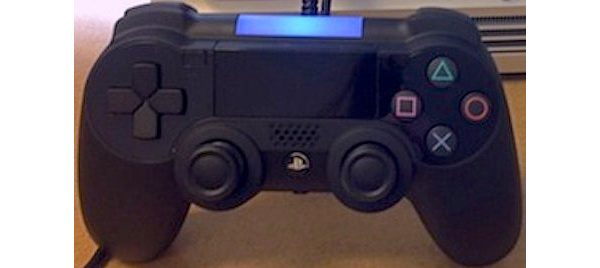 PS4 prototype controller picture leaks