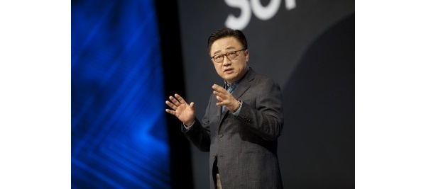 Samsung-johtaja pyytää anteeksi kriisiä, paineet ensi vuoden Galaxy-laitteilla
