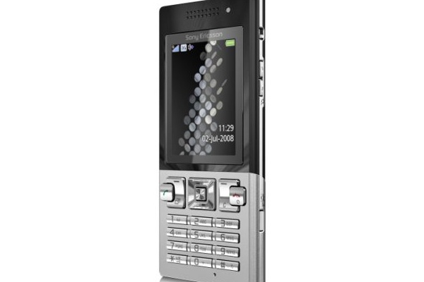 Sony Ericsson julkisti T700:n