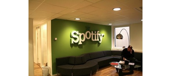 Spotify yhdistyy nyt Google Mapsiin sek Androidilla ett iPhonella