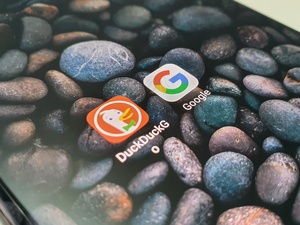 DuckDuckGo kuittaili Googlelle hakukoneen ja Chrome-selaimen tietojen määrästä, joita ne käyttäjistä keräävät
