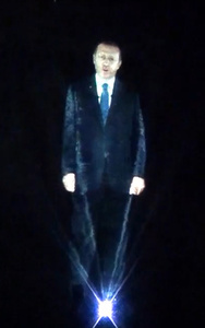 Politiikkaa show-tyyliin: Turkin pääministeri piti puheen hologrammina