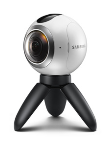Arvostelussa Samsung Gear 360 – Ensimmäisen sukupolven laite 360 asteen videokuvaukseen