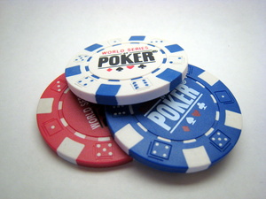 Nettipokerin pelaajille varoitus – Facebook kehitti tekoälyrobotin, joka voittaa ammattilaisetkin
