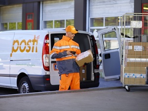 Posti nopeuttaa kotiintoimituksia ja vastaanottaja voi seurata paketin toimitusta reaaliaikaisesti kartalla