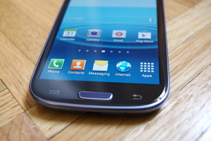 Samsung Galaxy S III now available through AT&T