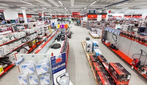 Verkkokauppa.comin sivuille ujutettiin hakkereiden sisältöä