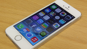 Walmart slashes price of iPhone 5S