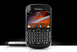 BlackBerry Bold 9900 hitting T-Mobile on August 31st