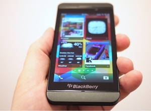BlackBerry Z10 off to hotter start than Lumia 920?