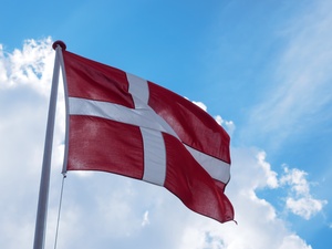 Tanskakin haluaa Googlen ja Facebookin maksavan uutissivustoille