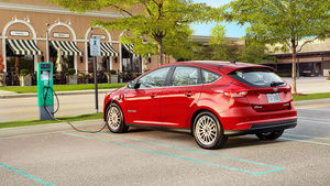 Fordin ennuste – Itsestään ajavat autot kestävät vain neljä vuotta