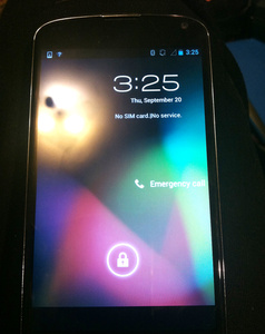 Google employee loses Nexus 4 at bar