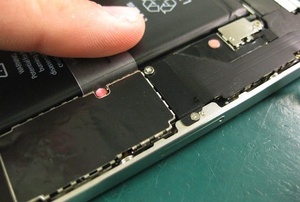 Apple settles over iPhone water damage warranty issues