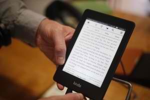 Amazon discontinues the original Kindle Touch