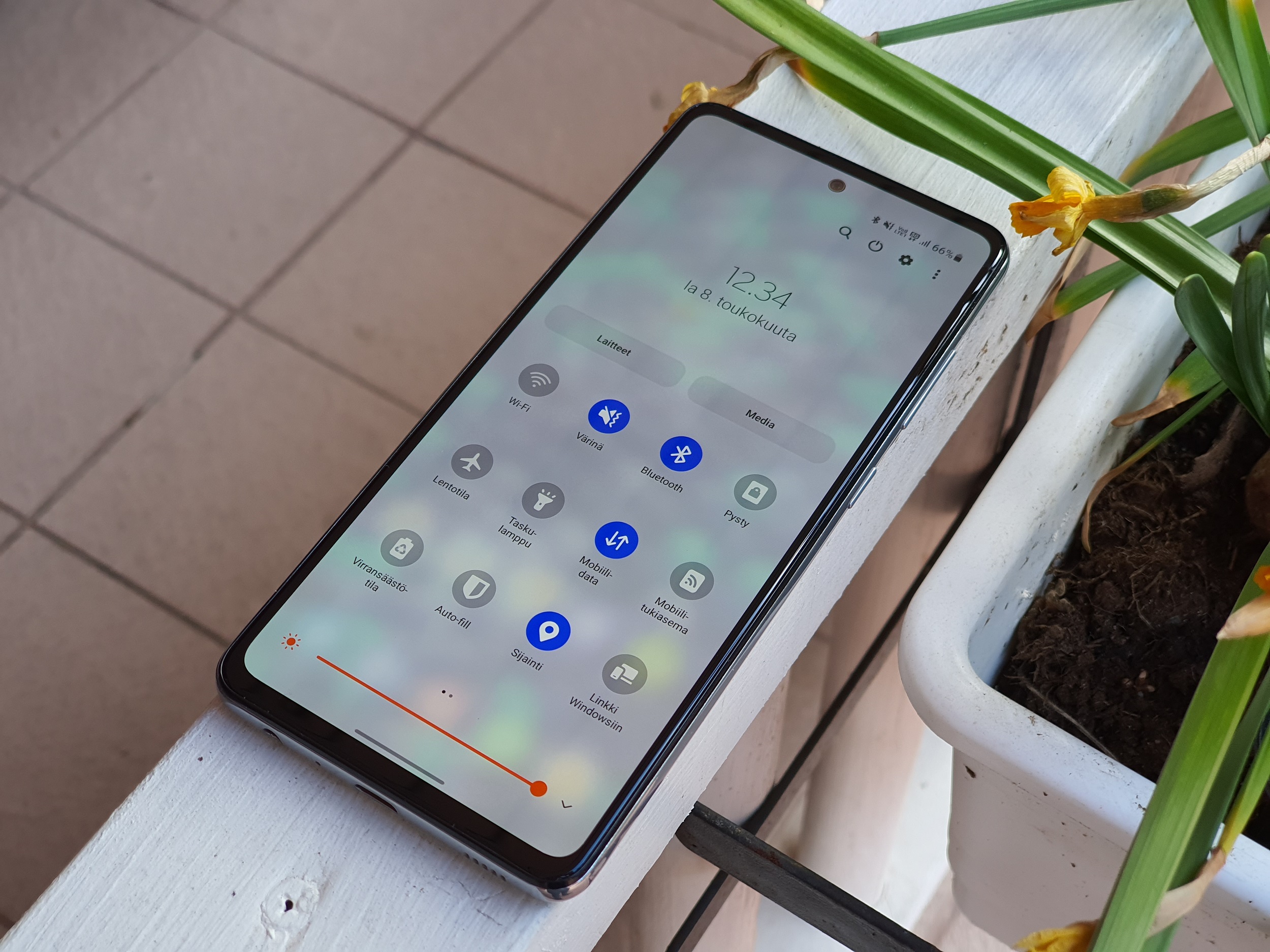 p-iv-n-diili-samsungin-galaxy-a52-5g-nyt-349-eurolla-puhelinvertailu