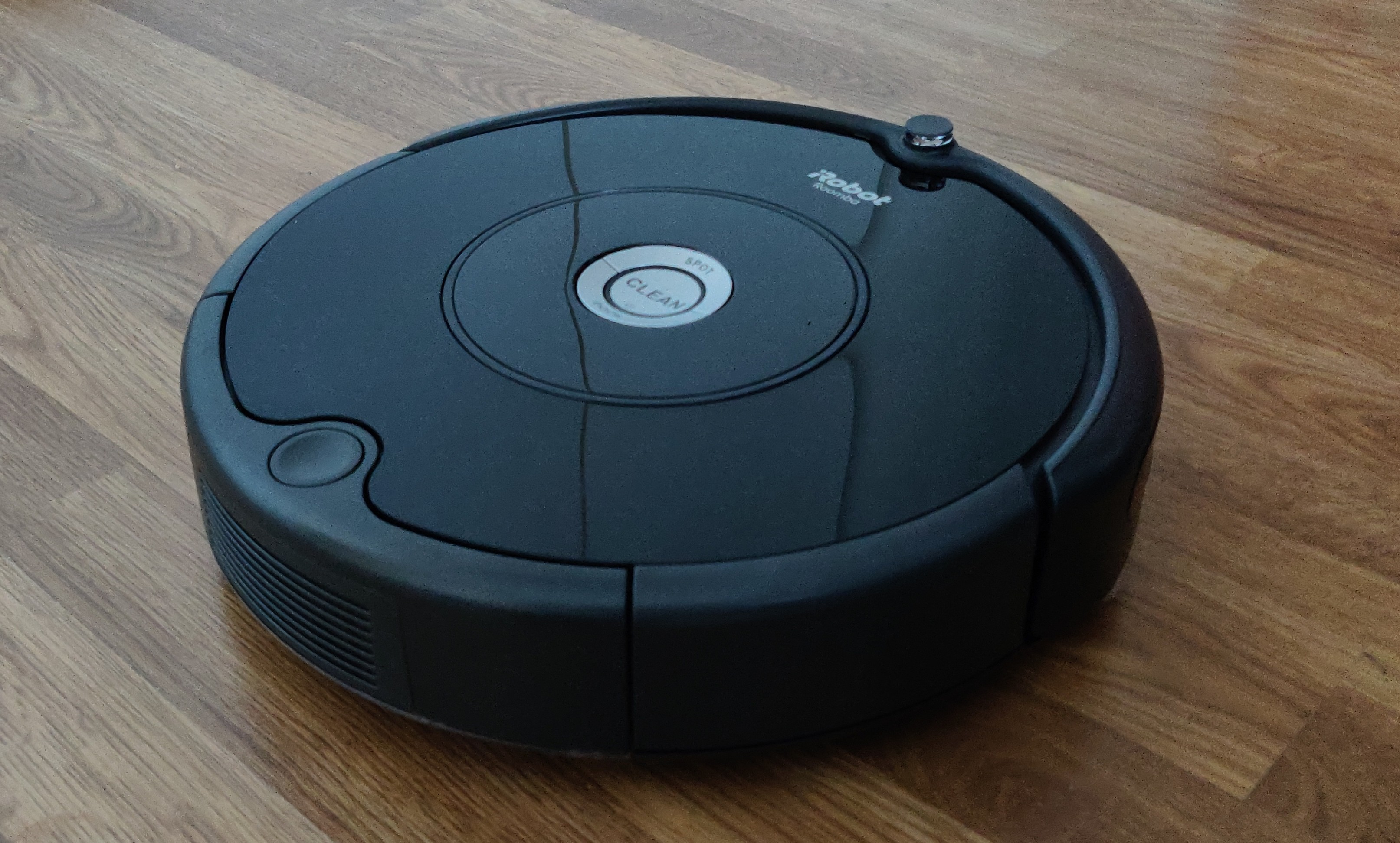 Roomba 605 review Can a cheap robot vacuum be good? AfterDawn