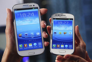 Apple drops Galaxy S III Mini from patent lawsuit