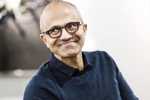 Microsoftin toimitusjohtaja otti ensimmäistä kertaa sitten Bill Gatesin myös hallituksen puheenjohtajan paikan