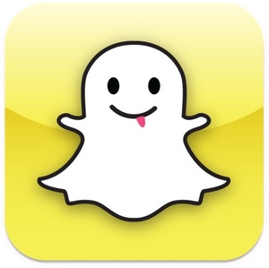 Snapchat for iOS gets updated with new features like "Replay" and front camera "flash"