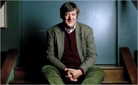 Stephen Fry defends non-commercial piracy