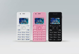 Japanese carrier Willcom shows off world's smallest phone